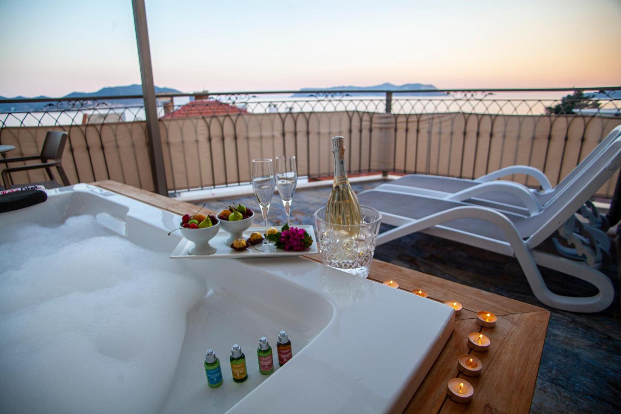 Noel Baba Hotel Kaş Esterno foto